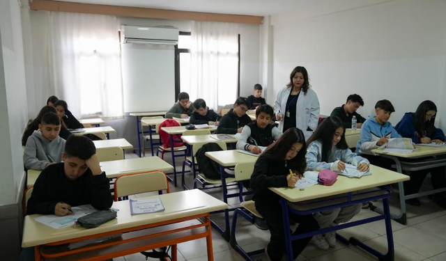 LİSE VE ÜNİVERSİTE YOLCULUĞUNDA, MERSİN BÜYÜKŞEHİR ÖĞRENCİLERİN YANINDA