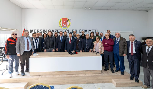 BAŞKAN SEÇER’DEN MERSİN GAZETECİLER CEMİYETİ’NE ZİYARET