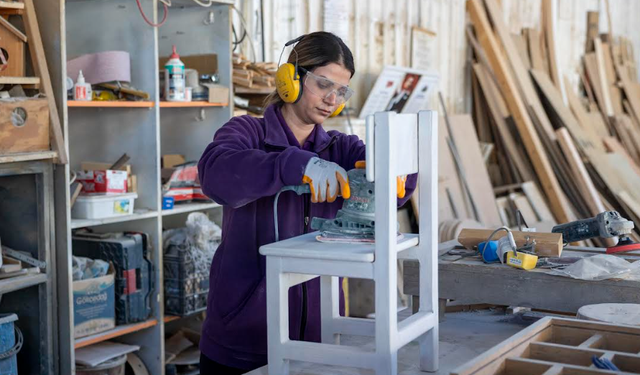 TARSUS GERİ DÖNÜŞÜM ATÖLYESİ’NDE HER MALZEME DEĞER KAZANIYOR