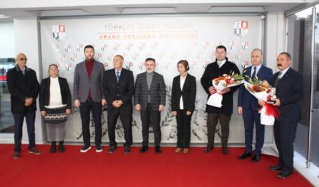 Anadolu Gazetecileri ve Spor Yazarları Derneği Adana Şubesi Koşusu'nu Katı Zamanı kazandı.