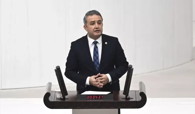 İstanbul Milletvekili İsa Mesih Şahin “yuvaya dönüş” mesajıyla AK Parti’ye geri döndü