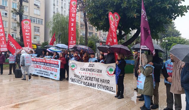 Mersin’de emeklilerden Meclis’teki oturma eylemine destek: “Yoksulluğu kader olarak kabul etmiyoruz”