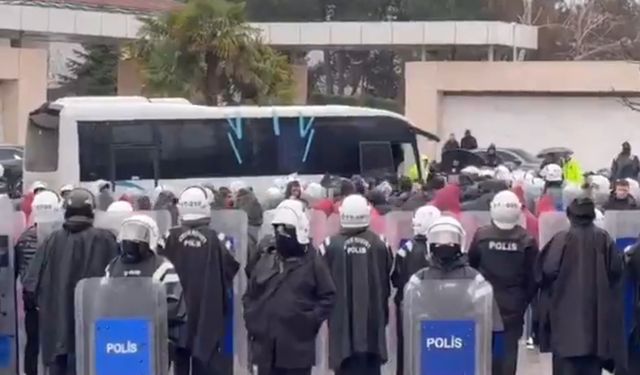 Migros Grevinde Sert Müdahale: “Gözaltında Ters Kelepçe Varsa, Direnişte Taviz Yok!”