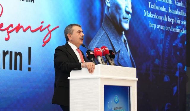 Türk Eğitim-Sen 8. Olağan Merkez Genel Kurulu’na Yusuf Tekin Katıldı