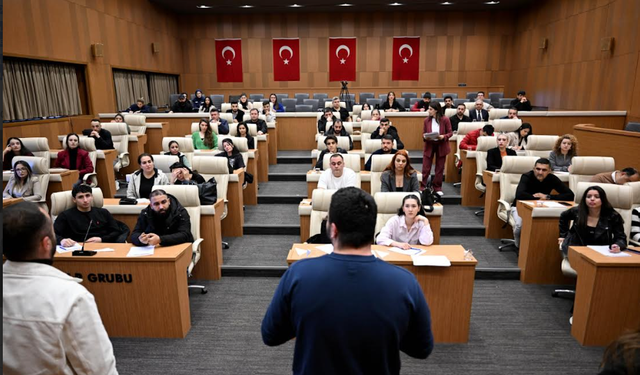 ÇUKUROVA BELEDİYESİ KARİYER GÜNLERİ YOĞUN KATILIMLA GERÇEKLEŞTİRİLDİ