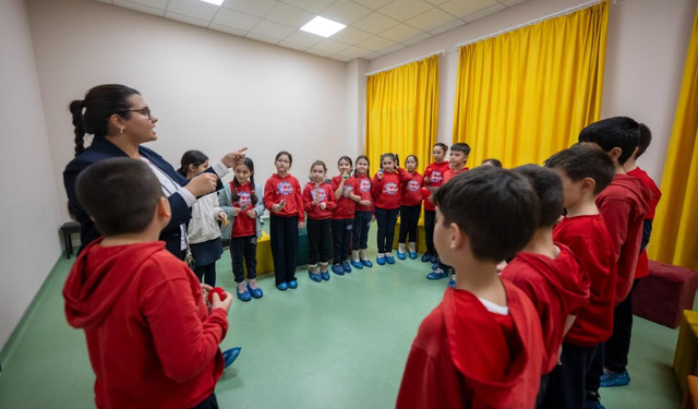 MERSİN BÜYÜKŞEHİR ÇOCUK KAMPÜSÜ’NDE ATÖLYELER DOLU DOLU GEÇİYOR