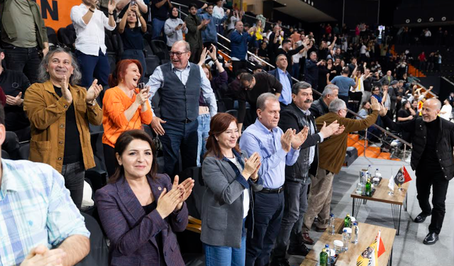 BAŞKAN SEÇER VE MERAL SEÇER, MSK-ALİAĞA PETKİM KARŞILAŞMASINI İZLEDİ