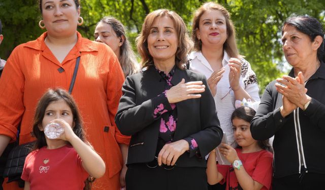 Başkan Oya Tekin’den 8 Mart Mesajı: “Kadınların Eşitlik Çığlığı Hiçbir Duvarı Tanımaz”