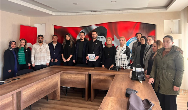 Eğitim Gücü Sen Adana Şubesi Başkanı Fırat Aksu: “Öğretmenler Sahipsiz Değildir, Sessiz Kalmayacağız”