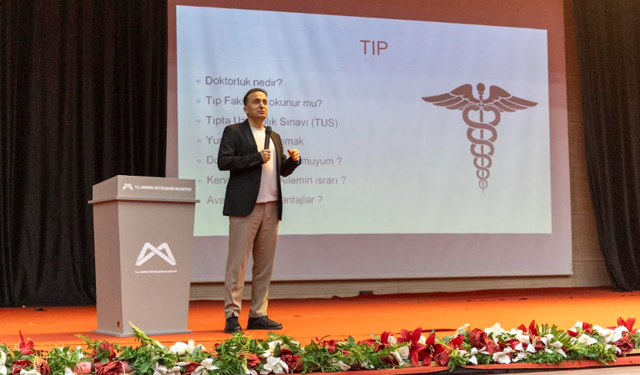 MERSİN BÜYÜKŞEHİR’DEN ÜNİVERSİTE ADAYLARINA ‘MESLEK TANITIM SEMİNERİ’