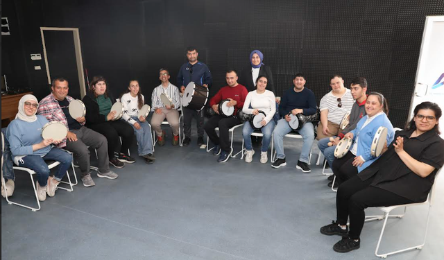 MERSİN BÜYÜKŞEHİR ENGELLERİ BU KEZ MÜZİĞİN RİTMİ İLE AŞIYOR