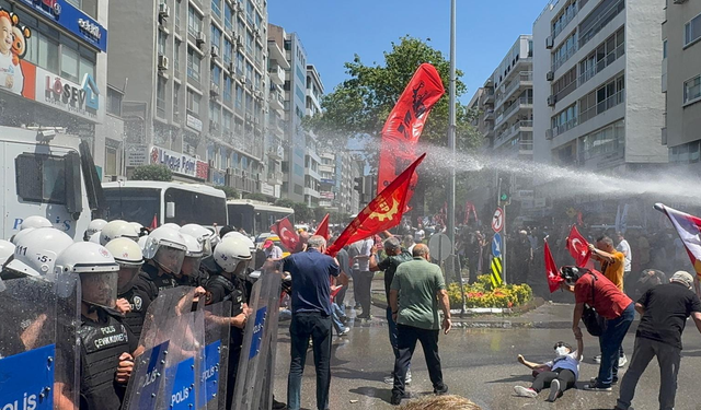 Son Dakika | İzmir’de Özgür Özel Mitingine Polis Ablukası: Biber Gazı ve TOMA’larla Müdahale