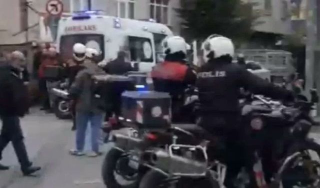Küçükçekmece’de kahvehane önünde silahlı saldırı: 3 yaralı