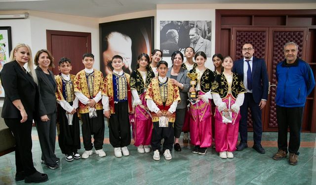 Seyhan Belediyesi Halk Oyunları Ekibi Bölge Birincisi Oldu