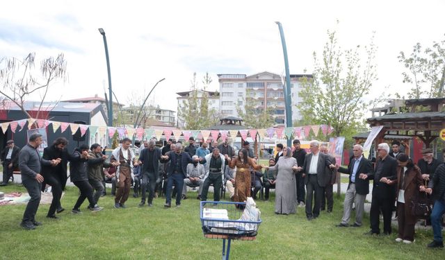 Erdîş’te Kürt Dil Bayramı Etkinlikleri Başladı: “Dil Kaybı, Hafıza Kaybıdır”