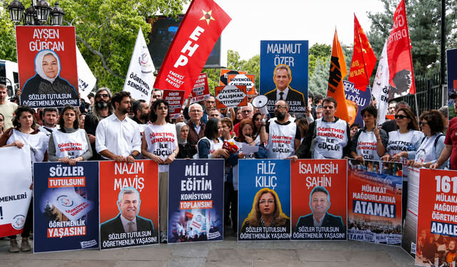 Öğretmenlerden MEB önünde ortak eylem: “Sözler tutulmazsa 14 Haziran’da Ankara’ya gelip dönmeyeceğiz”