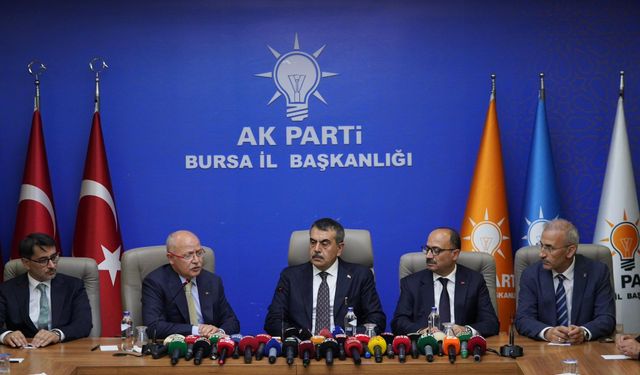 Bakan Tekin: Milli ve Manevi Değerlerden Uzaklaşan Bir Gençlikle Karşı Karşıyayız