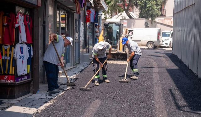 Seyhan’da Asfalt Seferberliği Sürüyor
