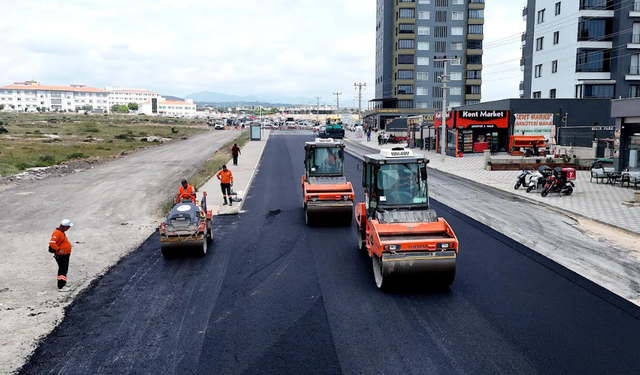 MERSİN BÜYÜKŞEHİR TOROSLAR VE MEZİTLİ’DE YOLLARI DAHA KONFORLU HALE GETİRİYOR