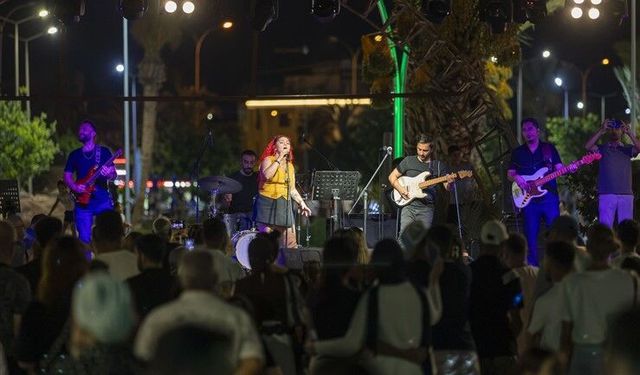 BÜYÜKŞEHİR’İN SANATÇILARI YAYLADAN SAHİLE MERSİN’İN HER YERİNDE