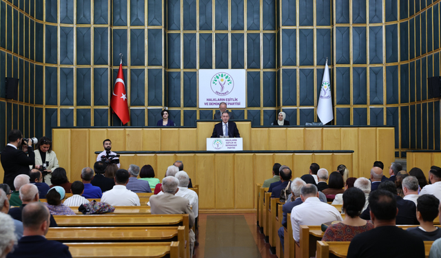 Kayyımlar, KHK'liler ve Siyasi Tutuklular İçin Çağrı: Bakırhan Çerçeve Yasayı "Barışın İlk Adımı" Olarak Tanımladı
