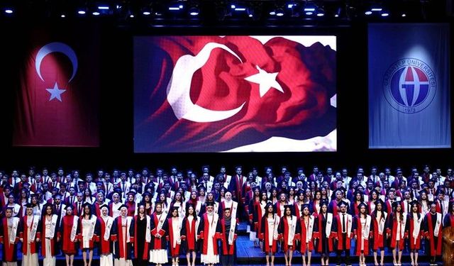 GAÜN TIP FAKÜLTESİ’NDEN 200 GENÇ DOKTOR MEZUN OLDU