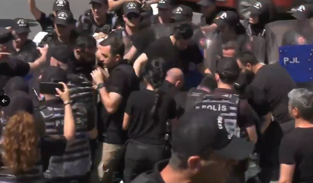 Ankara’da NATO Protestosuna Polis Müdahalesi: Çok Sayıda Gözaltı