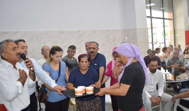 Adana Dersimliler Derneği “Aşuremizi Pay Ediyoruz” Çağrısıyla Etkinlik Düzenledi