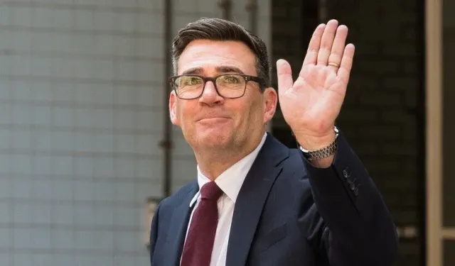 İngiltere'de Görev Değişimi: Keir Starmer İstifa Etti, Andy Burnham Başbakan Oldu