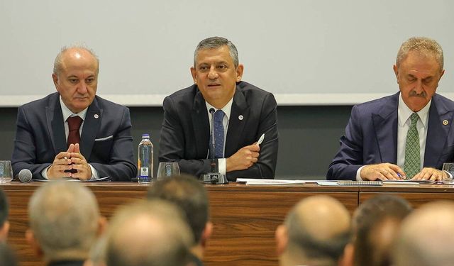 Özgür Özel Kocaeli’de sanayici ve iş insanlarıyla buluştu