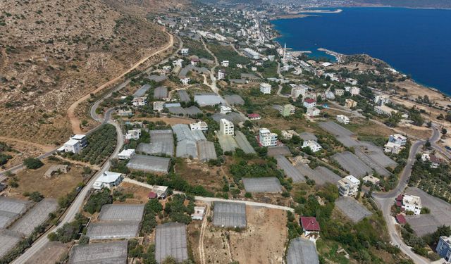 “Aydıncık’ta yaklaşık 40 kilometrelik asfaltımızın tamamını bu yıl yetiştireceğiz”
