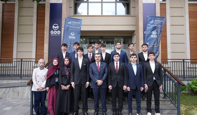 Bakan Tekin'den Sınav Sistemi Açıklaması: "LGS ve YKS'de Değişiklik Yok"