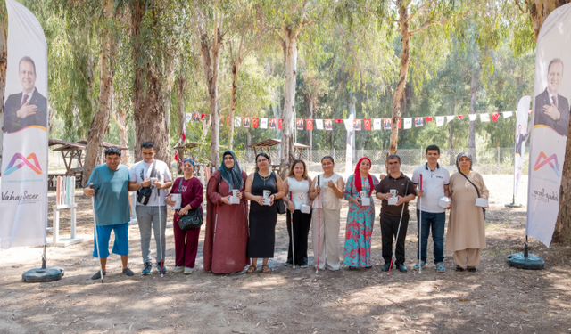 MERSİN BÜYÜKŞEHİR GÖRME ENGELLİLERİ VE AİLELERİNİ TARSUS GENÇLİK KAMPI’NDA AĞIRLADI