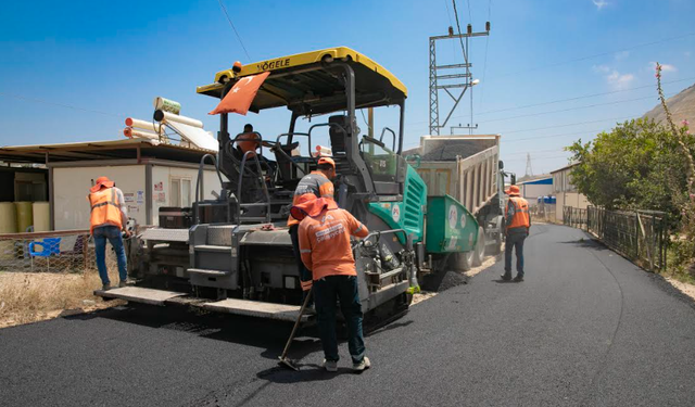 BÜYÜKECELİ’DE YAŞANAN YOL SORUNU BÜYÜKŞEHİR İLE TARİH OLDU