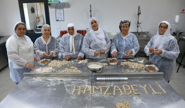 BÜYÜKŞEHİR’DEN HAMZABEYLİ’DE KADINLARIN ÜRETİMİNE GÜÇLÜ DESTEK