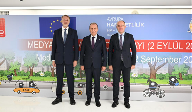 Vahap Seçer: “Gelecek Nesillere Karşı Sorumluluğumuzu Unutmamalıyız”