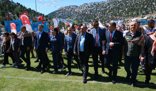 541 yıllık Kızıldağ Karakucak Güreşleri Adana’da coşkuyla gerçekleştirildi