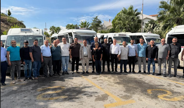 MHP Adana İl Başkanı Hakan Yıldırım dolmuşçu esnafının taleplerini dinledi