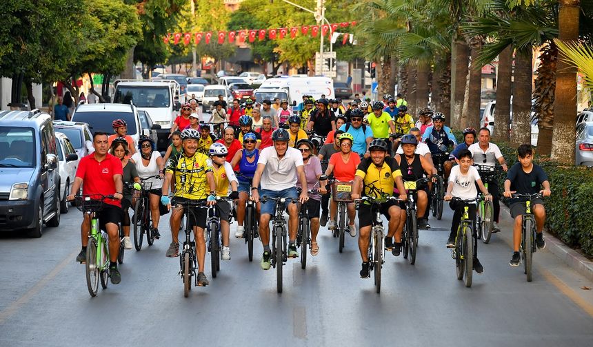 Mersin Büyükşehir Tarsus’ta Bisiklet Turu Düzenledi