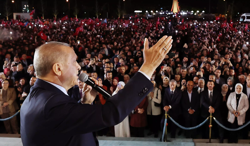 Dr. Mehmet Özalp: Erdoğan Türkiye'de nasıl iktidarda kaldı?
