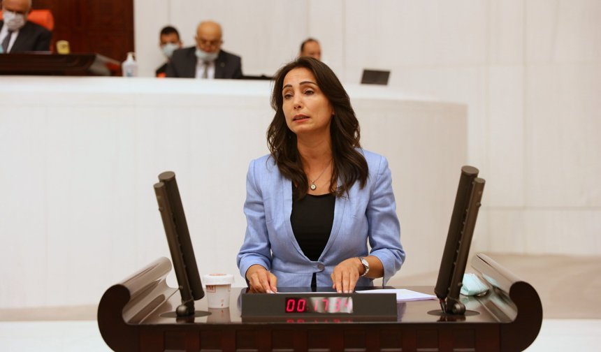 DEM Parti Eş Genel Başkanı Hatimoğulları’ndan okul saldırılarına tepki: “Çürümenin en acı fotoğrafı”