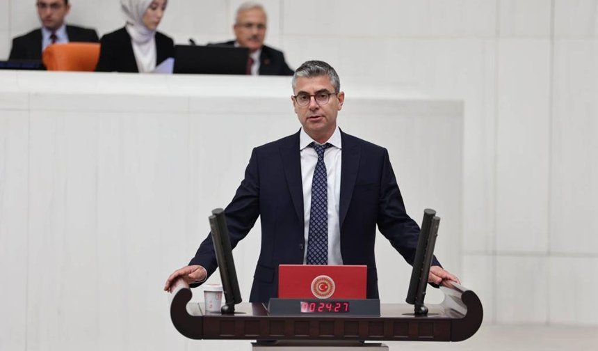 DEM Partili Bozdağ’dan sağlık emekçilerinin fazla mesai ücretleri için soru önergesi