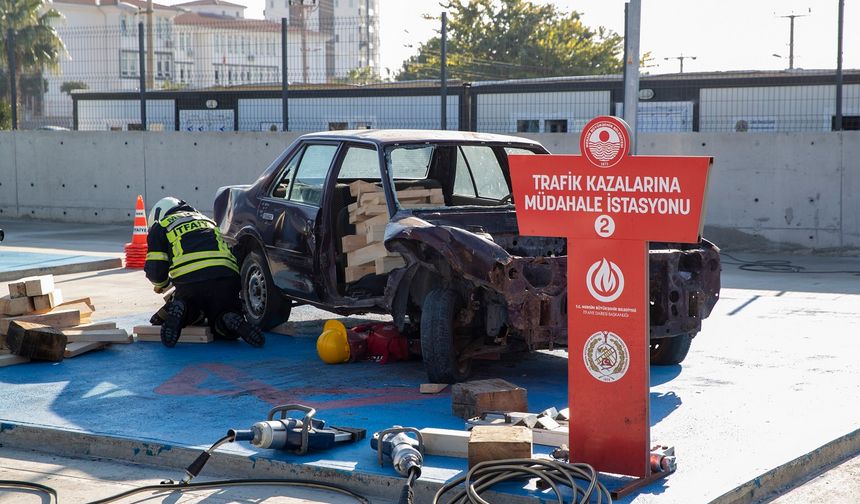 ‘Daha Güçlü İtfaiye’ İçin, Ata Eğitim Merkezi’ndeki Eğitimler Hız Kesmeden Sürüyor