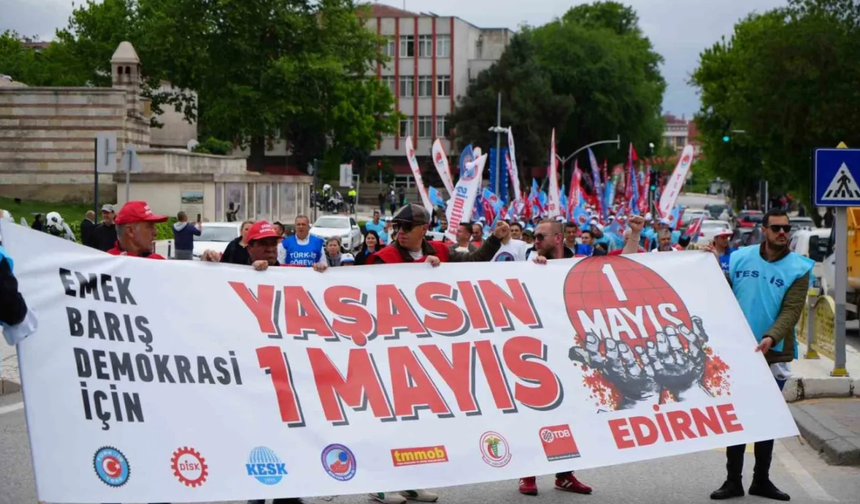1 Mayıs Edirne Emek ve Meslek Örgütleri Platformu Tarafından Coşkulu Bir Miting Gerçekleştirildi.
