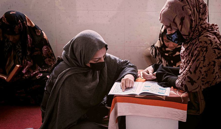 Afganistan'daki sistematik cinsiyet baskısı insanlığa karşı bir suç