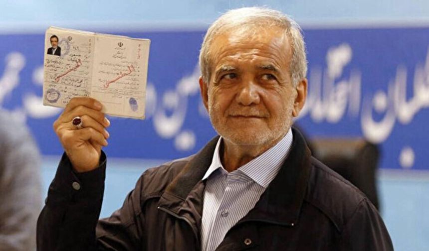 İran'da Pezeşkiyan, ülkenin 9'uncu Cumhurbaşkanı oldu