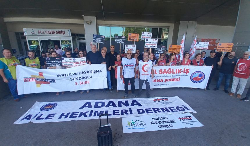 Adana'da Şiddet Gören Dr. Can Cevher Gürler İçin Seyhan Devlet Hastanesi Önünde Açıklama Yapıldı