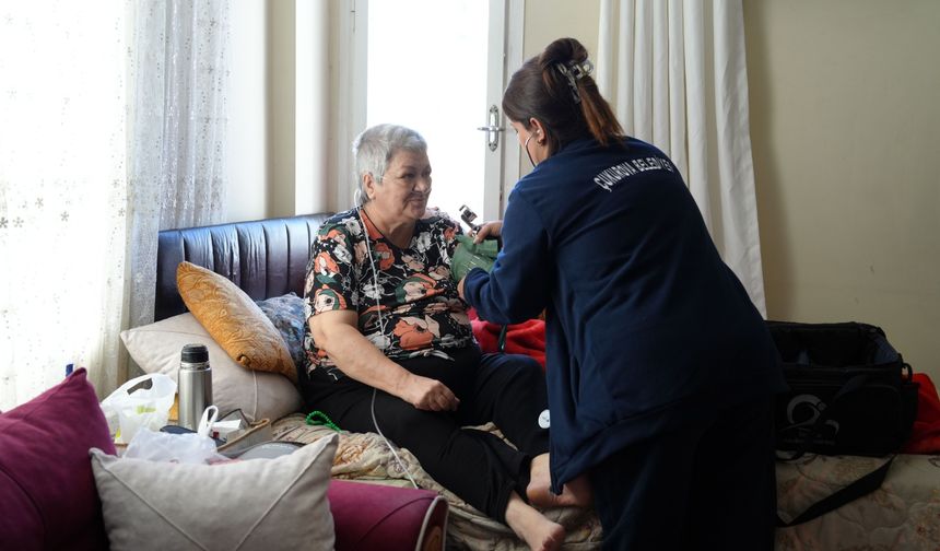 Çukurova Belediyesi’nden evde bakım ve sağlık hizmeti