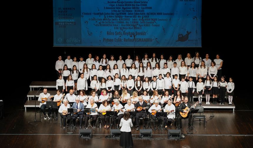 21. Nevit Kodallı Çoksesli Korolar Festivali’nde 7 şehirden 1800 korist sahne aldı