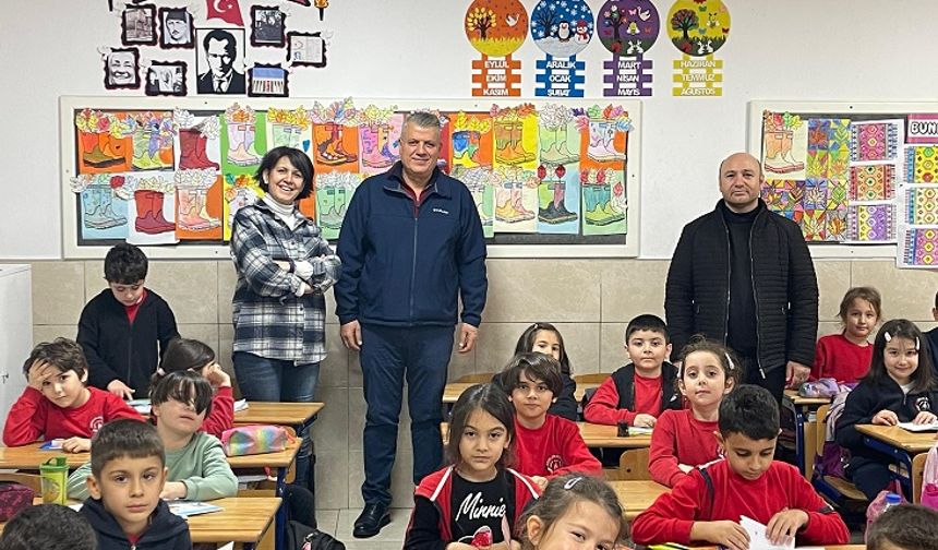 Ayhan Barut'tan 23 Nisan kutlaması: "Egemenlik milletindir, darbeye geçit vermeyeceğiz"